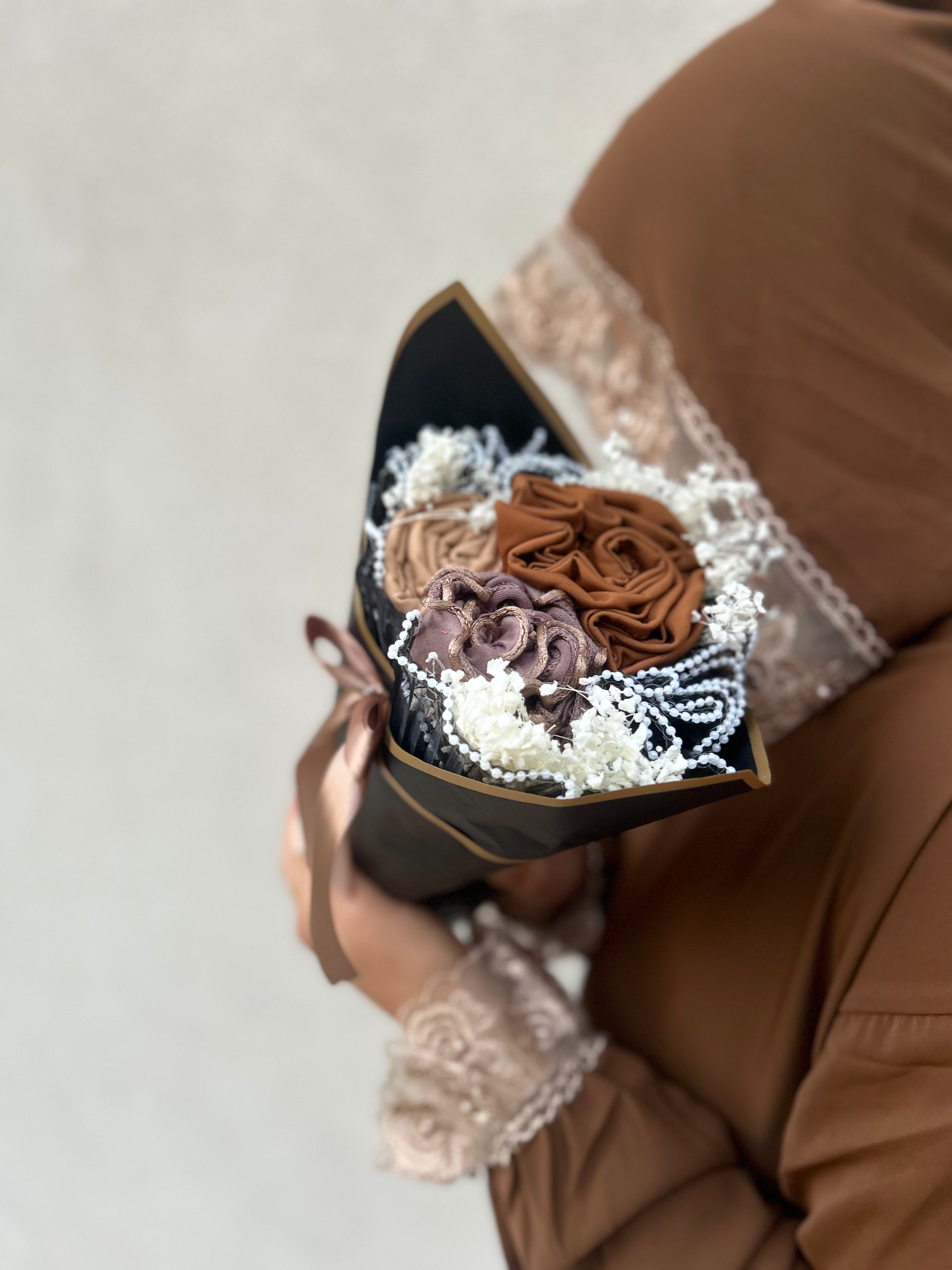 ZAYNAB HIJAB BOUQUET